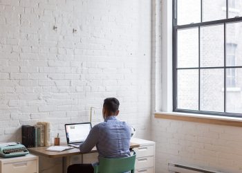 Fique em casa! Dicas para um home office produtivo